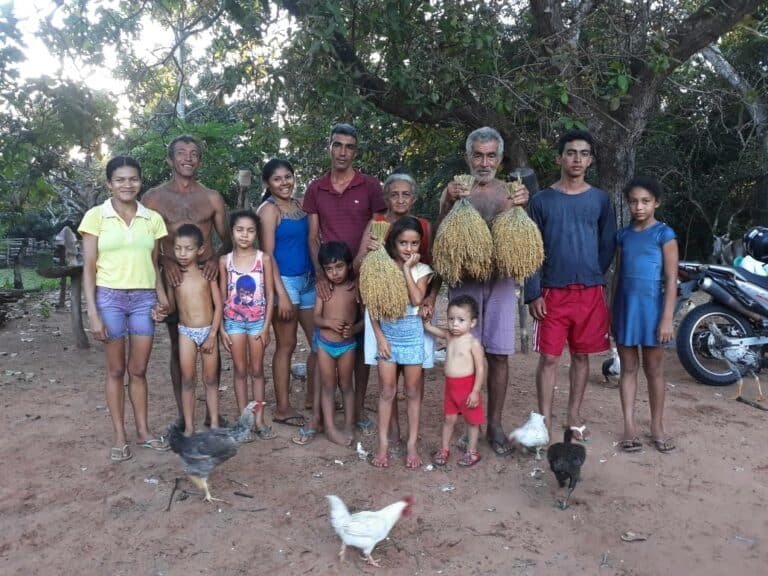 Familia de Joaquim Gomes Carvalho y Anália Barros Queiroz, de la comunidad Boa Esperança. Foto: Raniere Roseira, agente de la CPT Regional Maranhão.